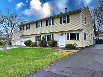 39 Hellstrom Road, East Haven, CT, 06512