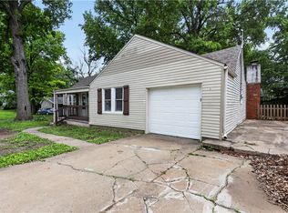 701 W Jones St, Independence, MO 64050