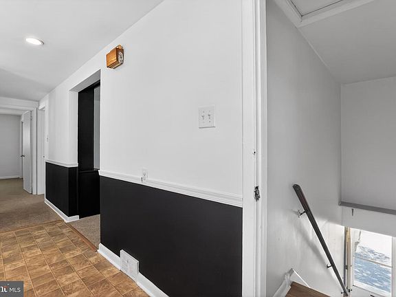 5th image of 325 Manor Rd