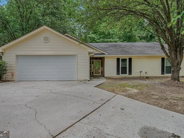 1072 Crystal Springs Trl, Hampton, GA 30228