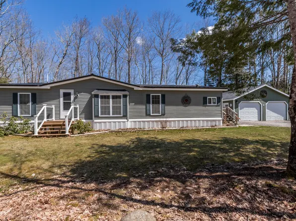 9 Blueberry Lane, Wales, ME 04280