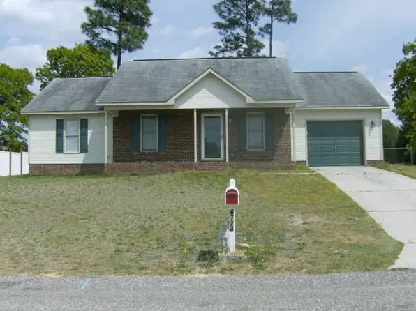 6724 Winthrop Dr, Fayetteville, NC 28311
