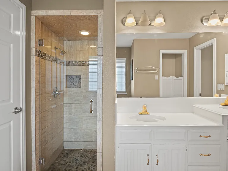 3715 Dahlia Dr — Photo 12
