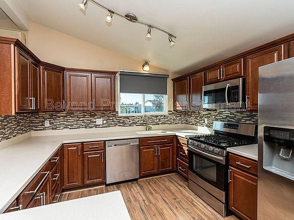 5th image of 3443 Lockwood Dr