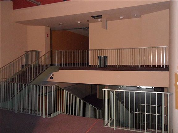 3rd image of 317 Wall St