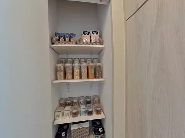 271 West 47th Street image 5 of 22