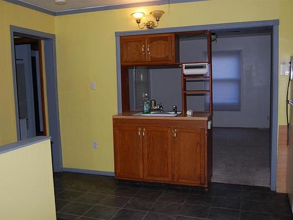 3rd image of 1207 S 31st St