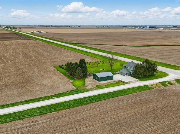1694 Hemlock Ave, Wellman, IA 52356