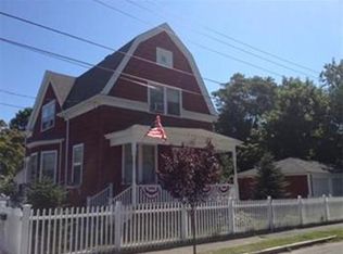 11 Maple Ave, Fairhaven, MA 02719