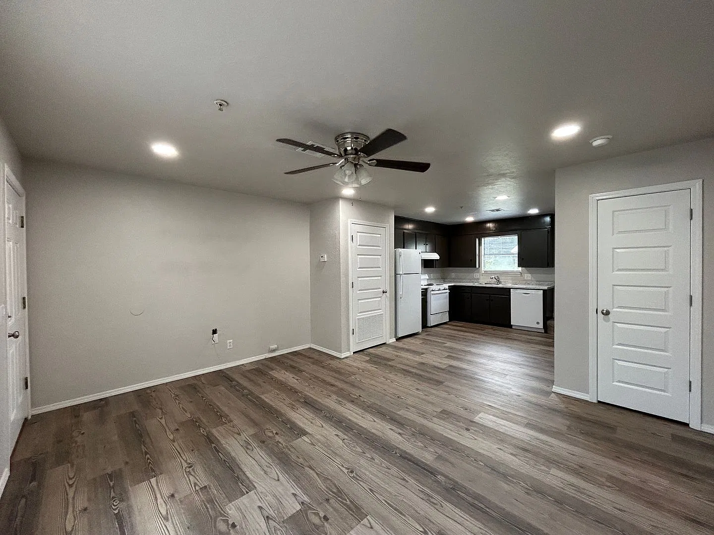 Jefferson Townhouse — Photo 2