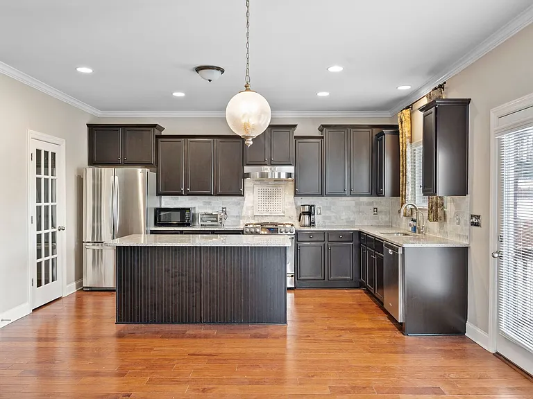 3103 Oxford Dr — Photo 7