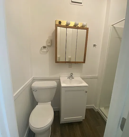 618 10th Ave N #3 — Photo 9