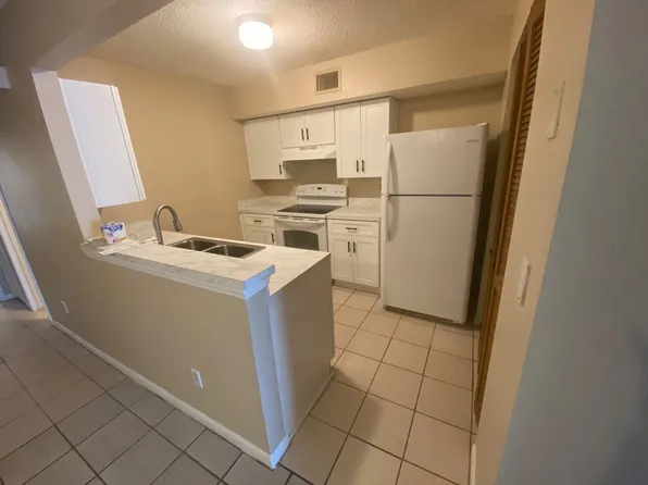 8544 Pineverde Ln, Jacksonville, FL 32244