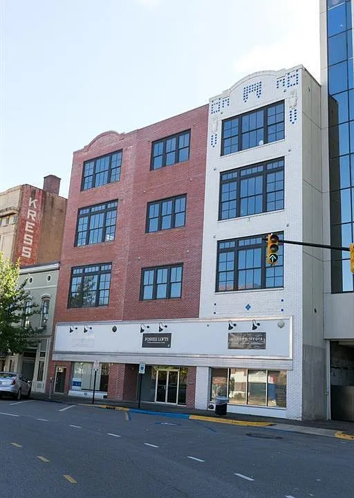 28 Monroe St #303