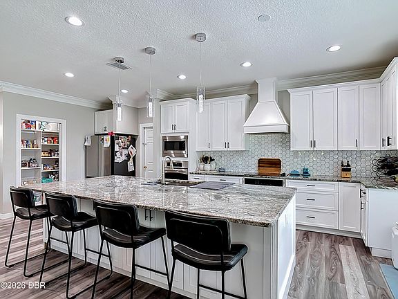 5th image of 38 Winding Creek Way
