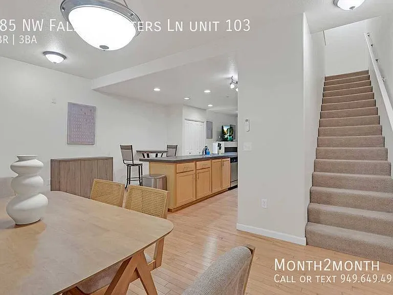 685 NW Falling Waters Ln #103 — Photo 9