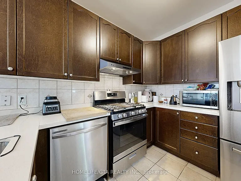 32 Scott Brown St — Photo 13