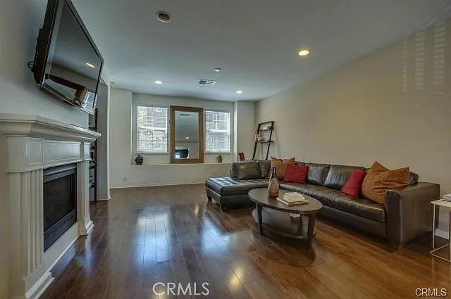 1422 Mayfield Way — Photo 4