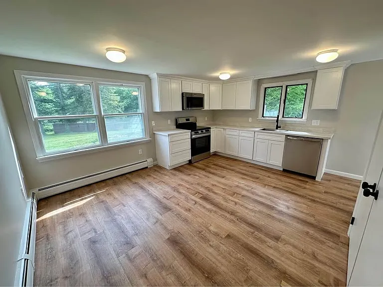 388 Cherry Brook Rd — Photo 7