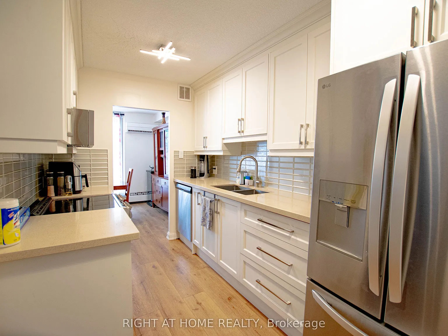 2 bed, $2,650 — Photo 4