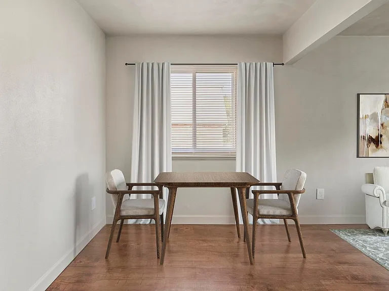 Green Door Apartments — Photo 14