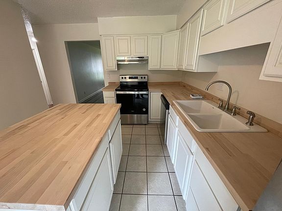 5th image of 3420 Lisa Dr #B