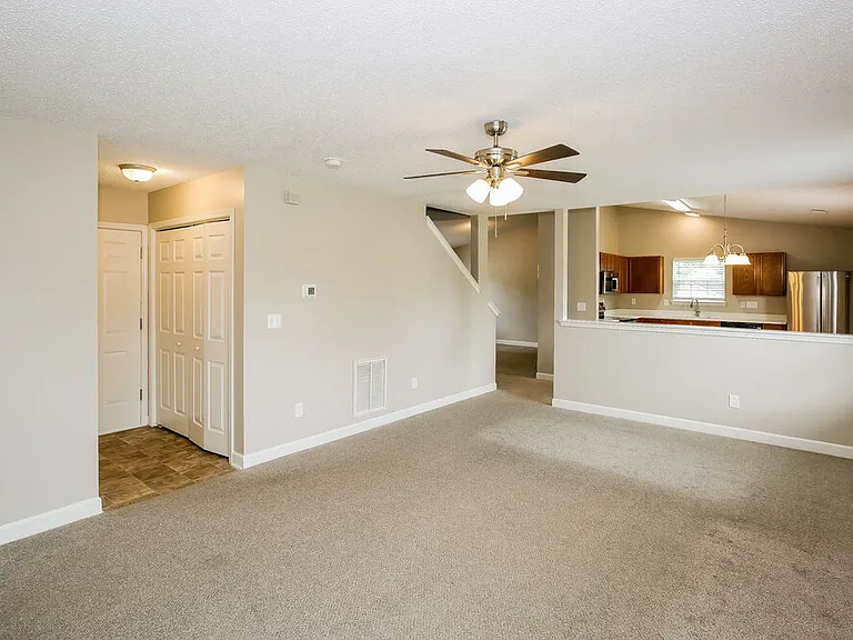 1405 Summer Coach Dr — Photo 6