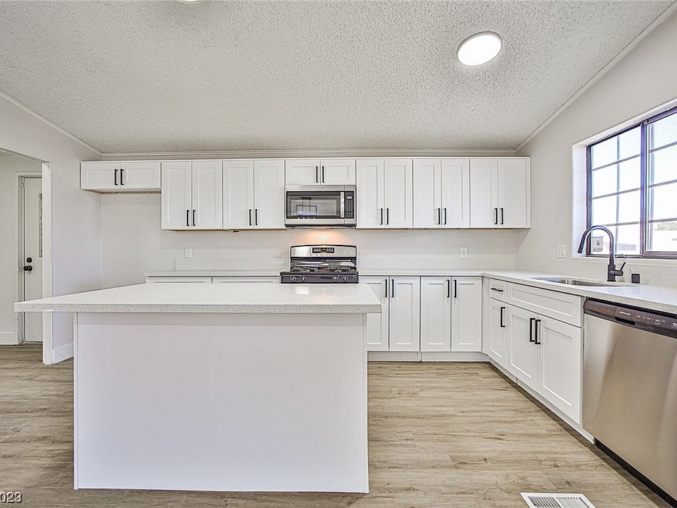 1st image of 3087 La Barca Ln