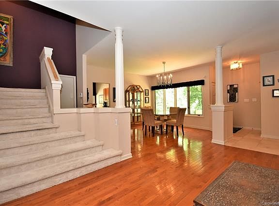 3rd image of 9516 Glenwater Dr