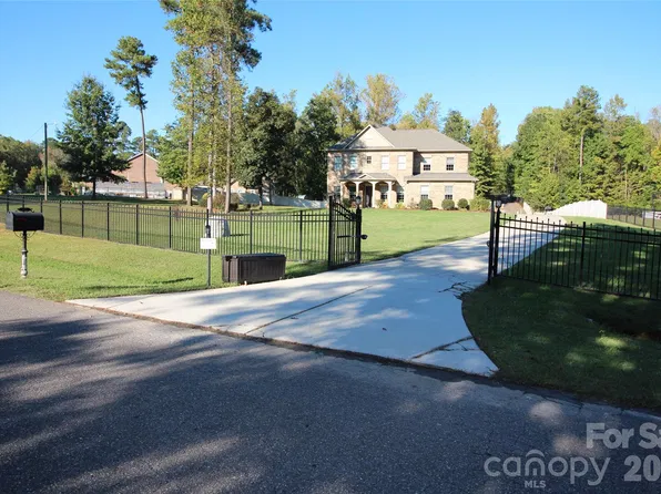 145 Bay Shore Dr, Belmont, NC 28012