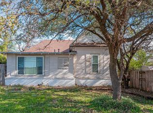 5925 Tackett Ct, Fort Worth, TX 76112