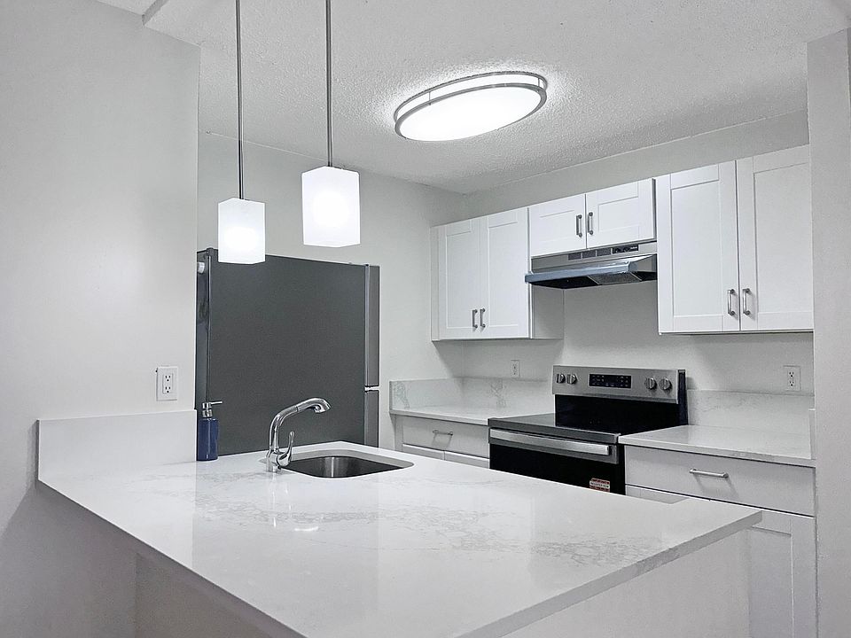 1st image of 604 Meadows Circle #604