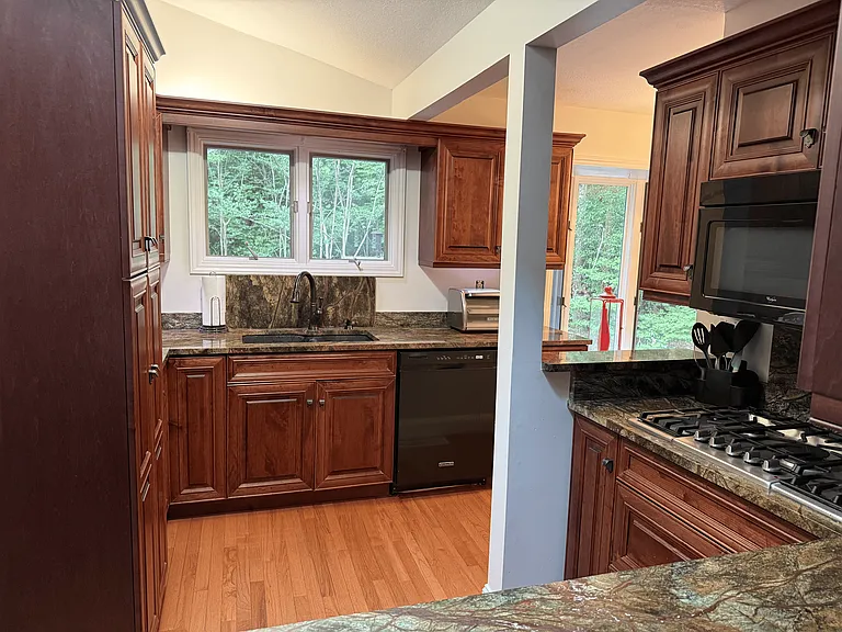 1833 Cherrywood Ln — Photo 14