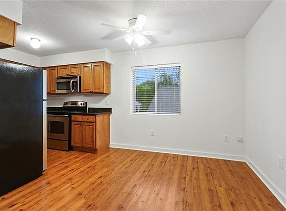5th image of 750 Louisiana Ave APT D