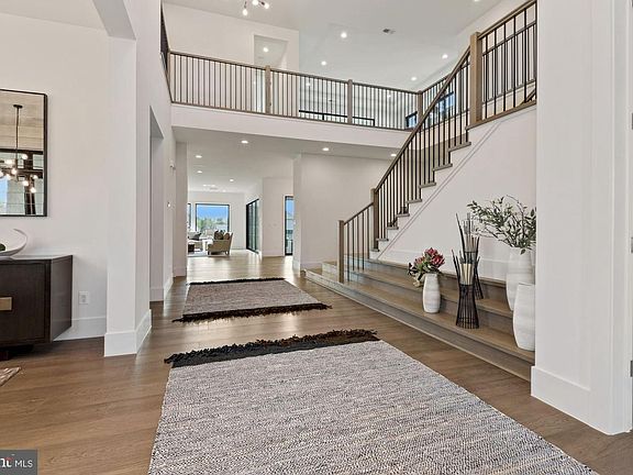 4th image of 1361 Tate Modern Ln