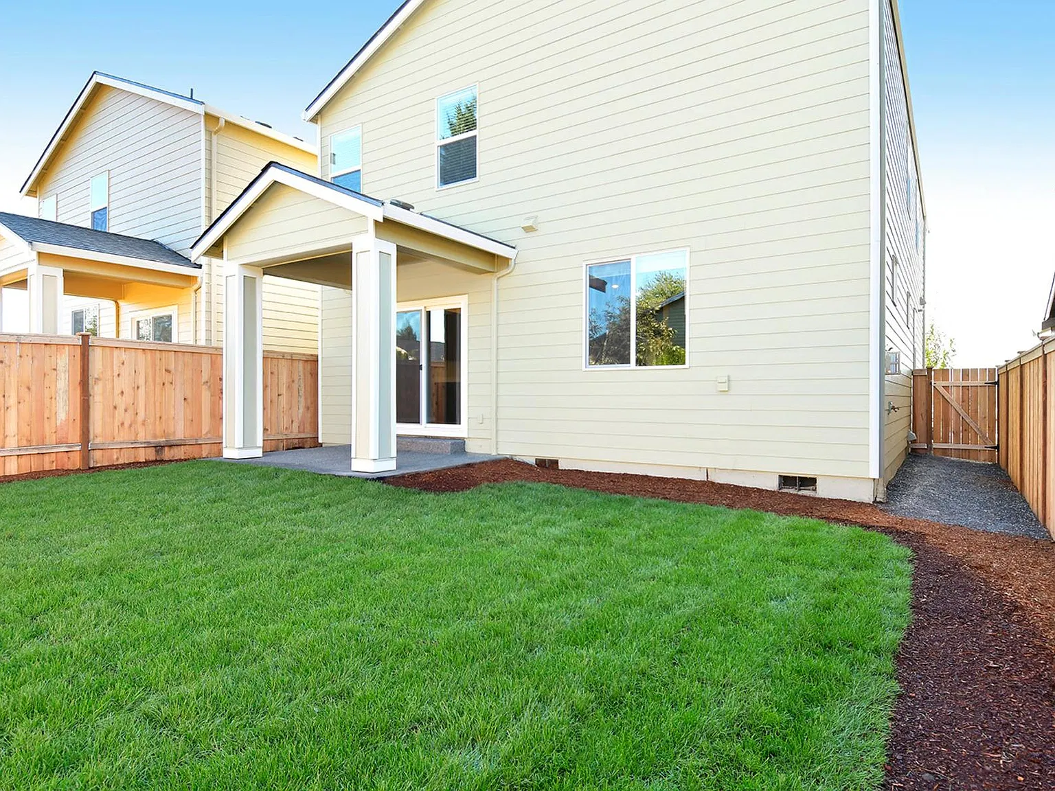 4 bed, 2.5 bath, 2175 sqft, $2,945 — Photo 3