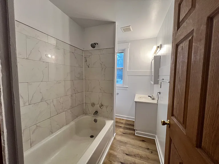 406 N Glenwood Ave — Photo 4