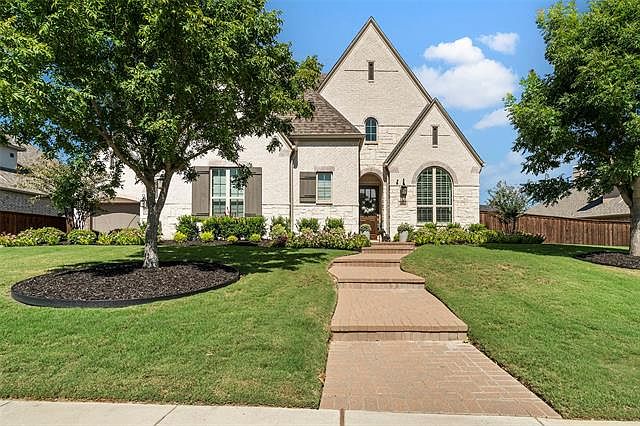 1st image of 2921 Blackthorn Dr