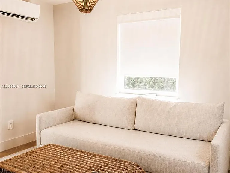 3190 Sheridan Ave — Photo 44