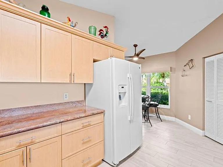 8486 Heather Pl — Photo 16