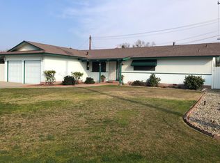 1216 S Emerald Ct, Visalia, CA 93277