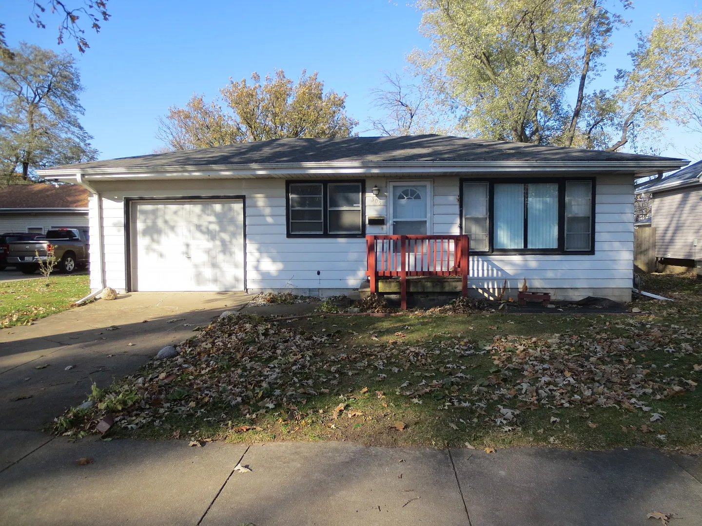 305 W Lincoln St photo 1