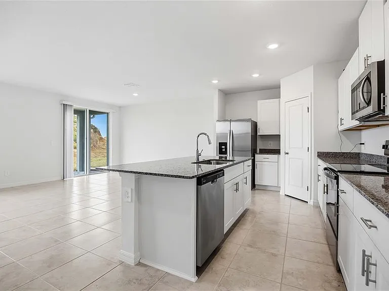 5009 Katrina Dr — Photo 31