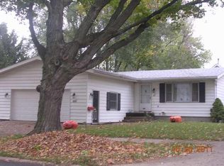 1217 N Lee St, Bloomington, IL 61701