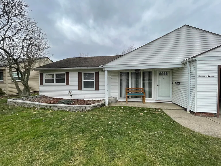 1116 Ranchland Dr — Photo 3
