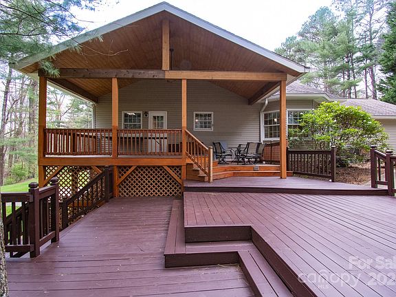 4th image of 120 Rockwood Dr