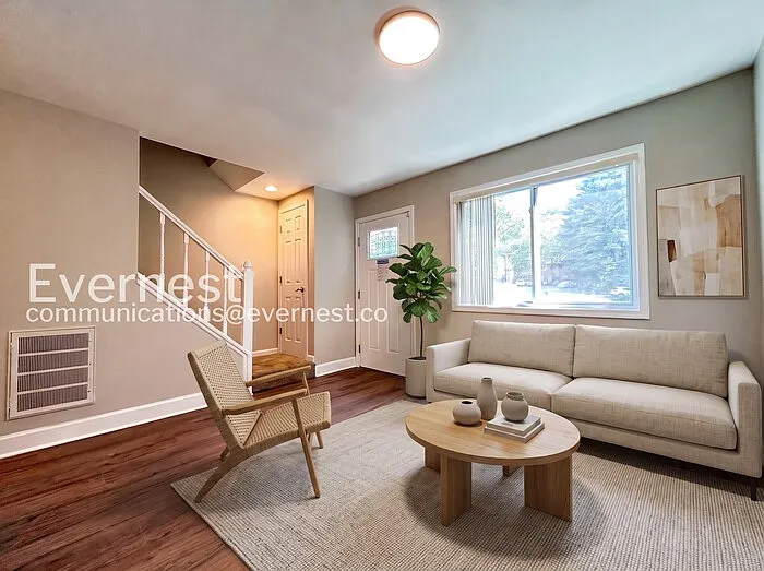 2 bed, 2.5 bath, 1252 sqft, $1,599 — Photo 4