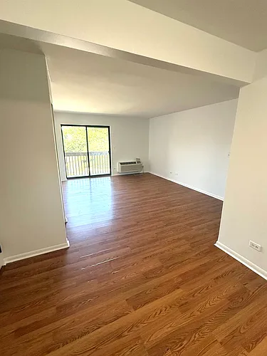 840 N Lakeside Dr #3B Photo 1