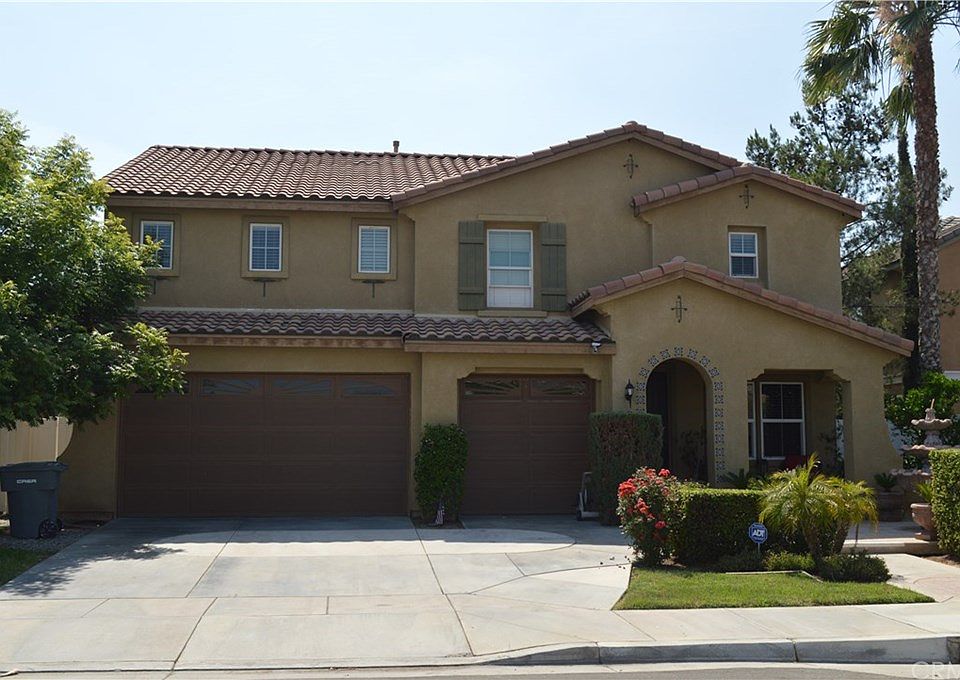 2nd image of 3074 Blue Cascade Dr