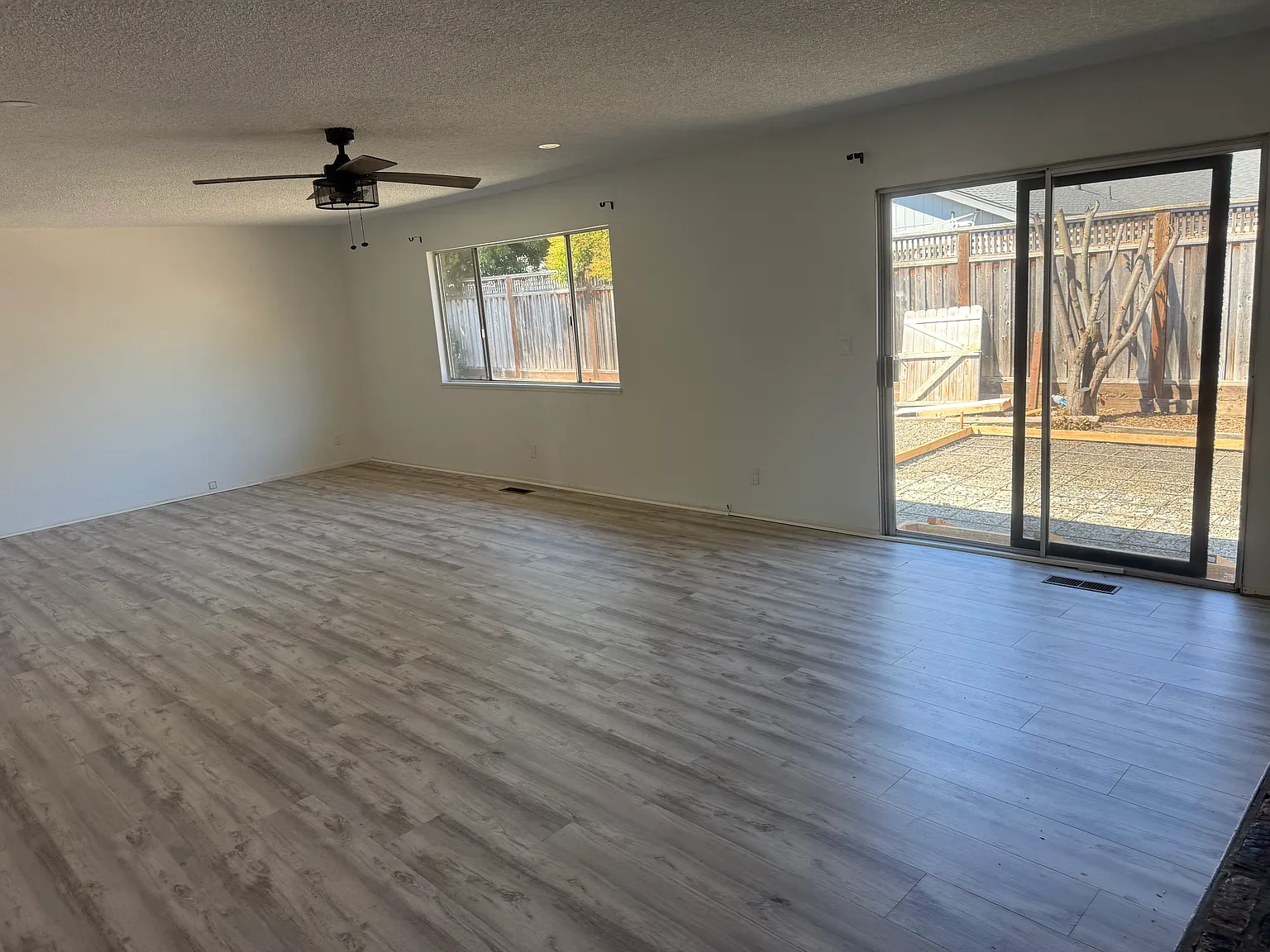 968 San Francisco Way — Photo 2